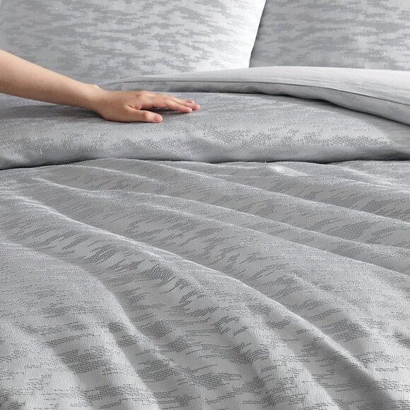 Vera Wang Home Illusion FULL / QUEEN Comforter & Shams Silver Gray - NEW - Picture 6 of 12